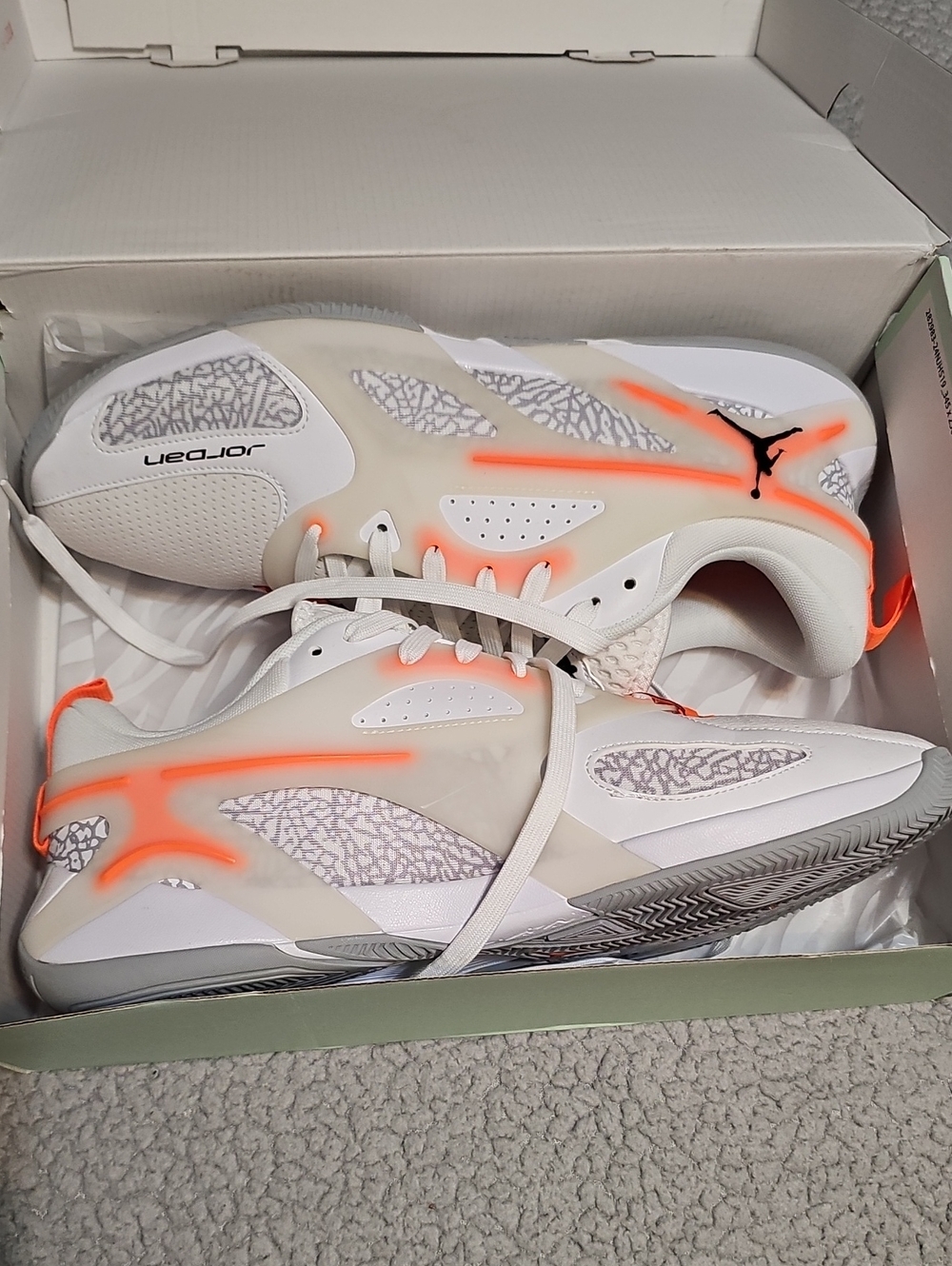 Jordan Heir Series Unisex Low-Top Basketball Shoes - White/Orange Accent